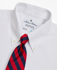 Brooks Brothers Men Regent Fitted Dress Shirt, Performance Non-Iron with COOLMAX®, Button-Down Collar Broadcloth