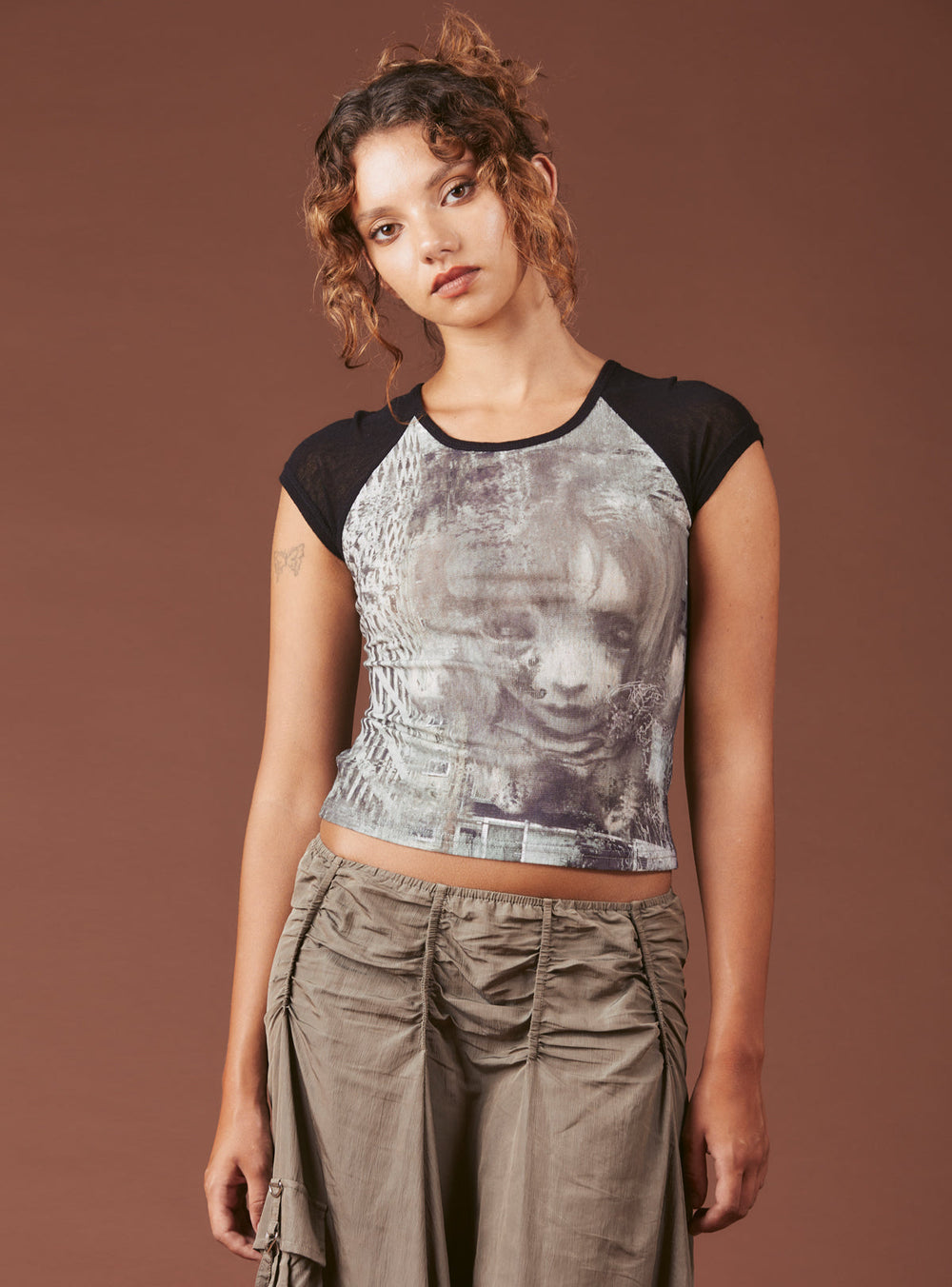 Graphic T-Shirt With Cap Sleeves - Grey/Black | UNIF Clothing online