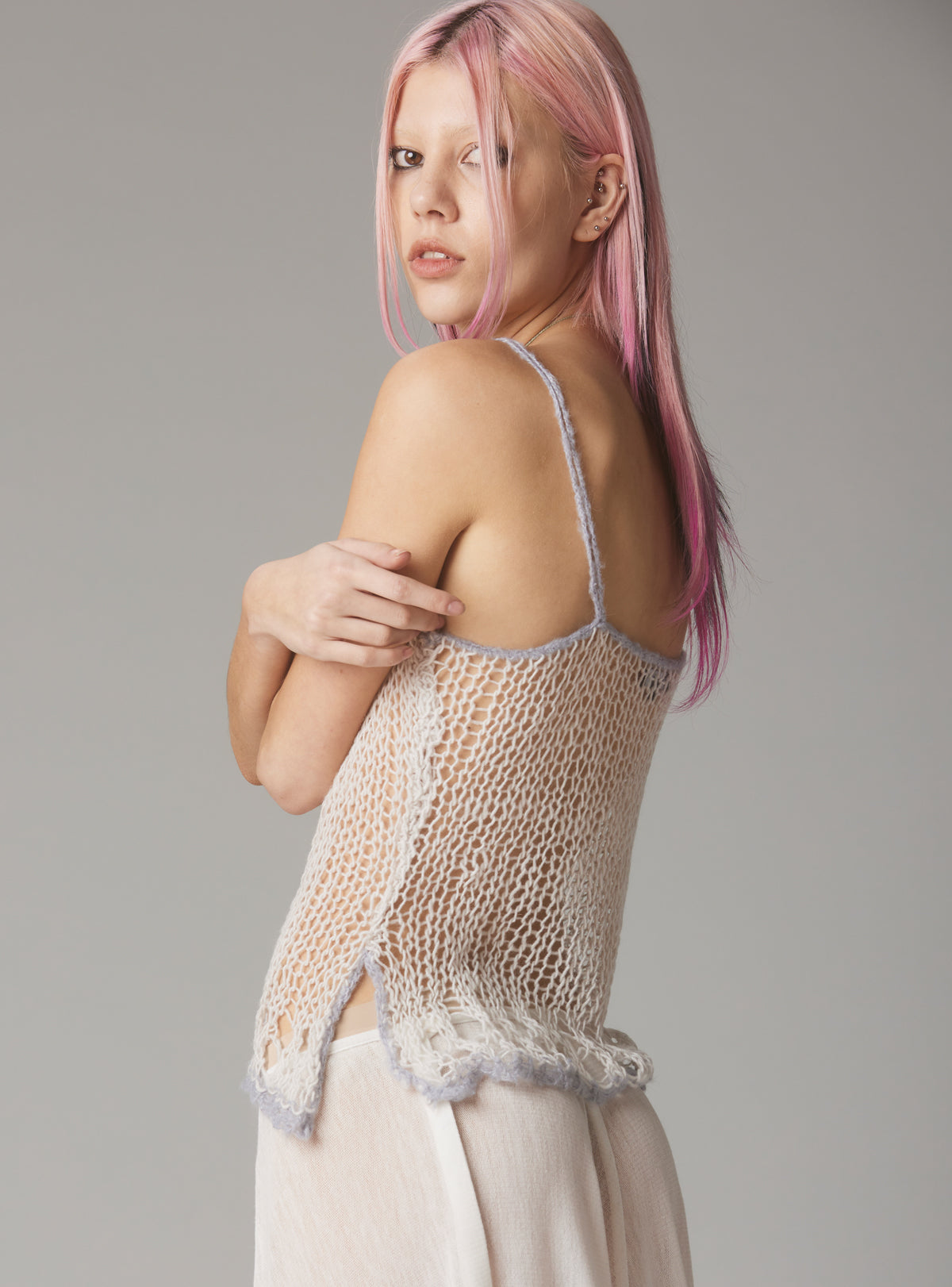 Netic Top - White | UNIF Clothing outlet