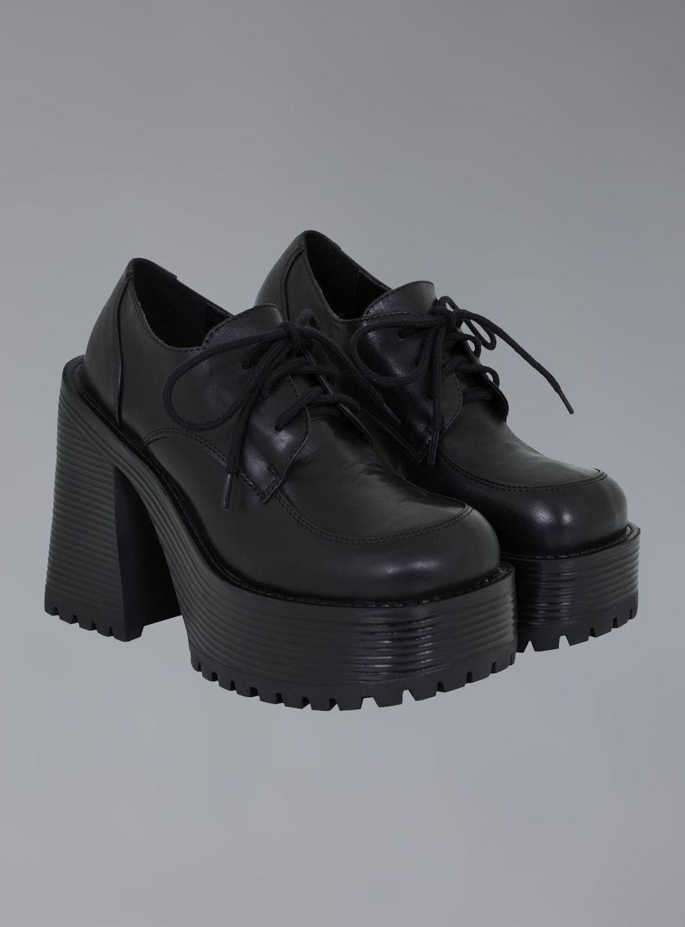 Des Shoe - Matte Black | UNIF Clothing near me