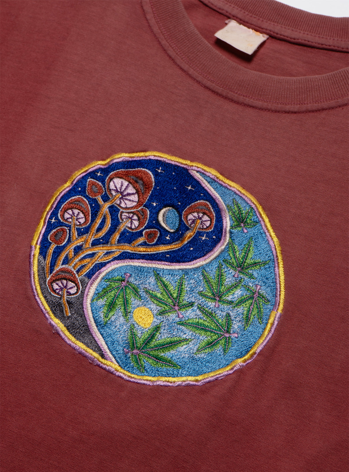 Vintage Yin Yang Mushroom Marijuana Tee - Brown | UNIF Clothing online