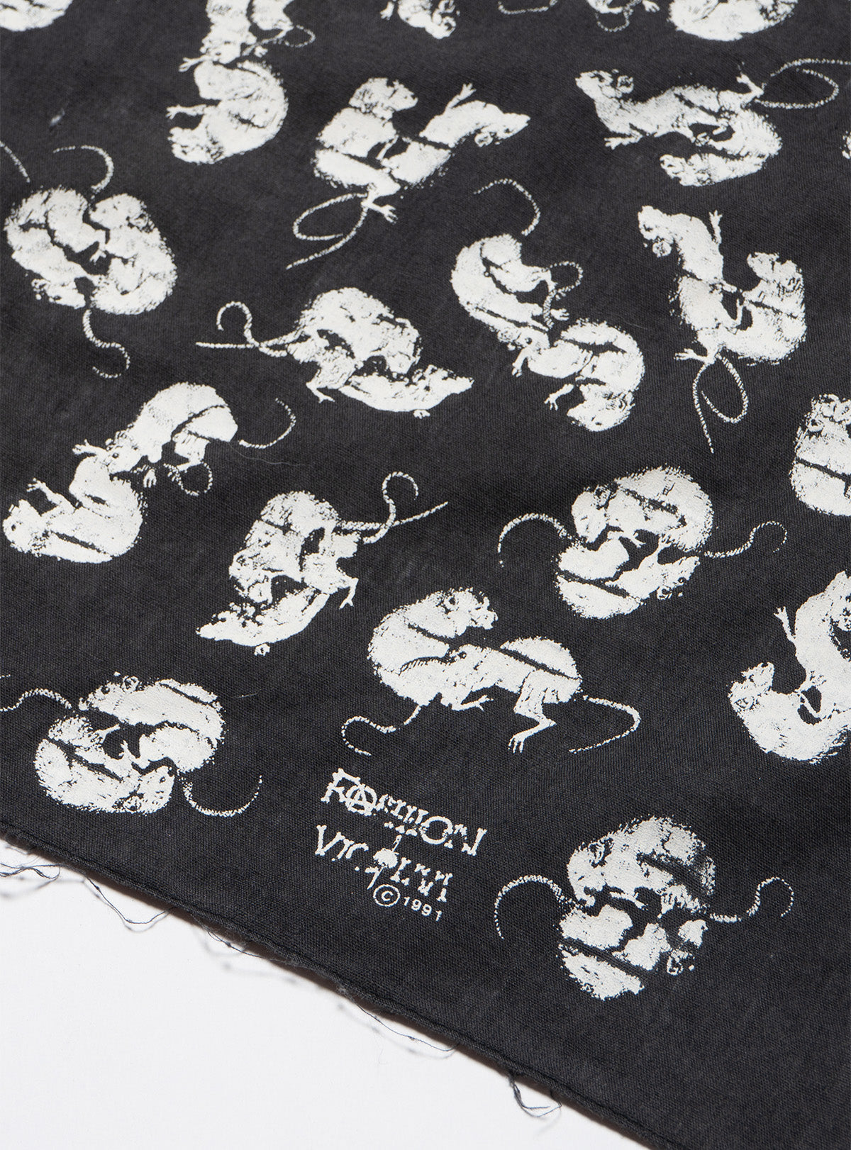 Vintage Fashion Victim Rat Bandana - Black | UNIF Clothing online shop