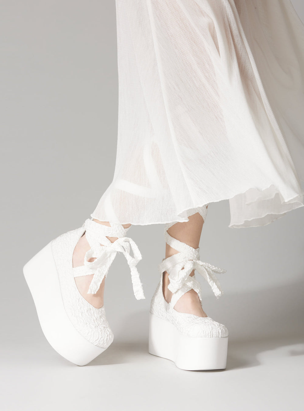 Irori Platform - White | UNIF Clothing on Sale