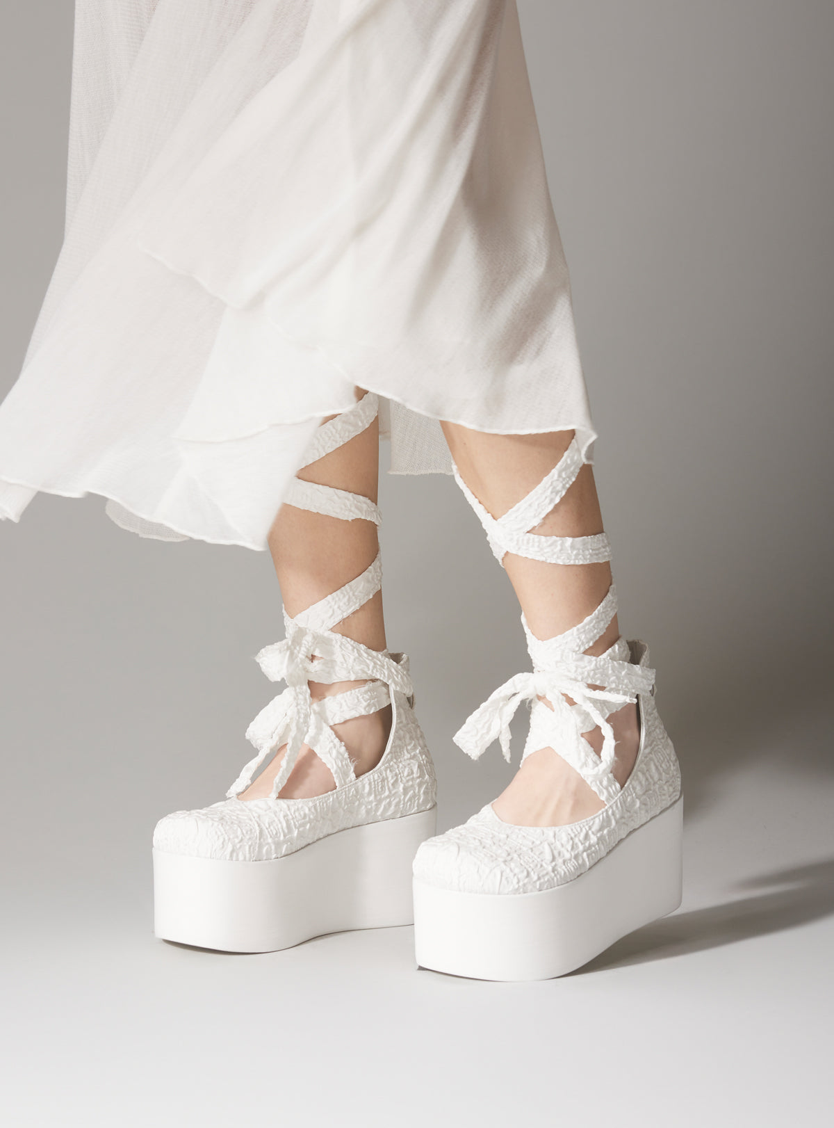 Irori Platform - White | UNIF Clothing on Sale