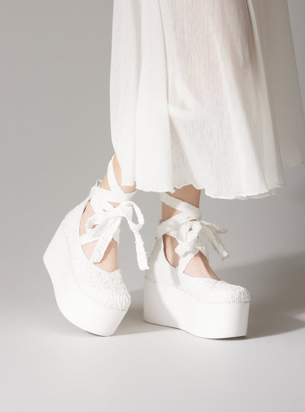 Irori Platform - White | UNIF Clothing on Sale