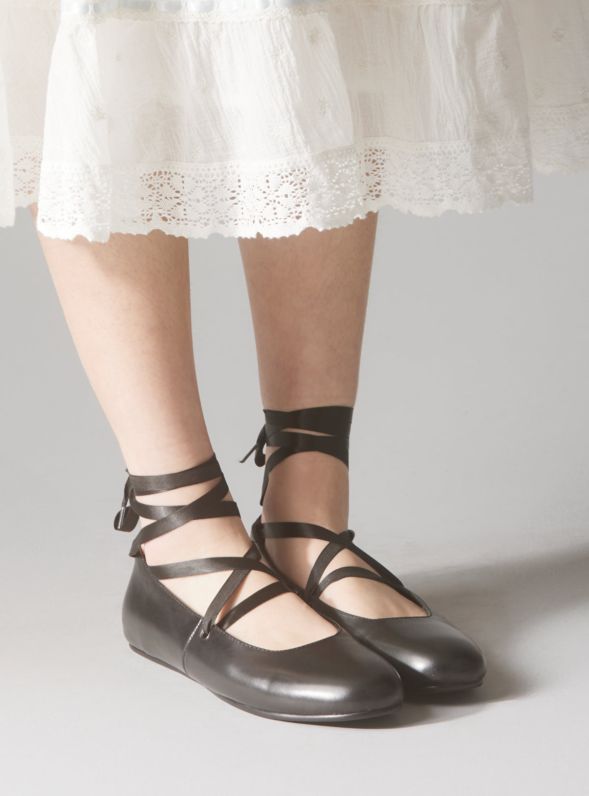 Pavlova Flats - Black | UNIF Clothing near me
