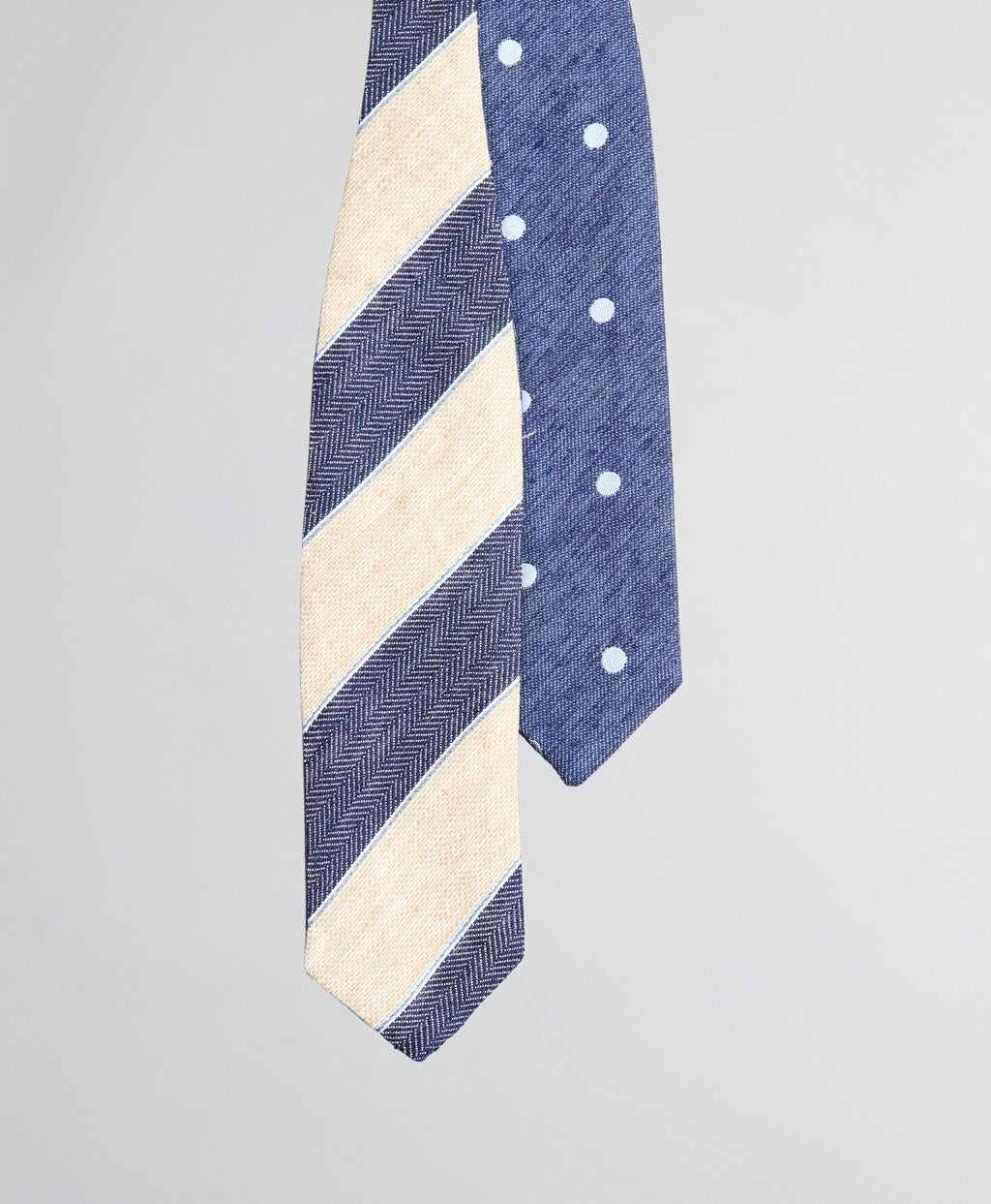 Brooks Brothers Men Textured Stripe and Dot Pointed End Bow Tie