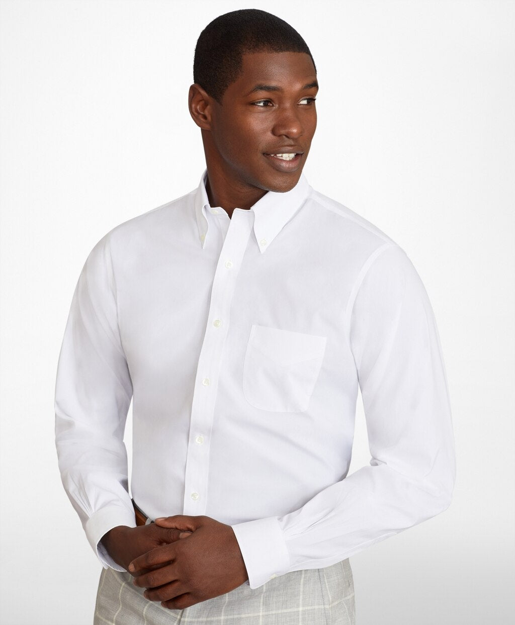 Brooks Brothers Men Regent Fitted Dress Shirt, Performance Non-Iron with COOLMAX®, Button-Down Collar Broadcloth