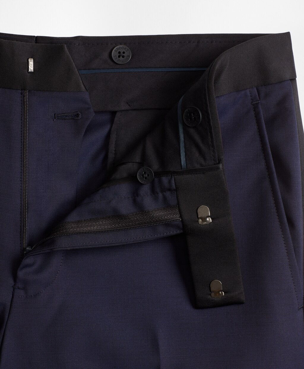 Brooks Brothers Men Regent Fit One-Button Navy Tuxedo