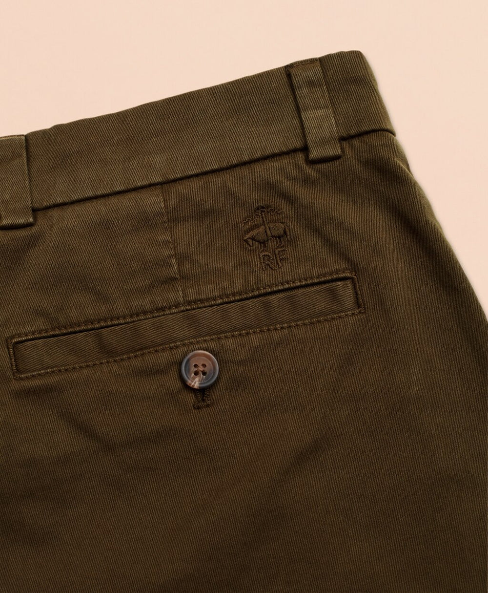 Brooks Brothers Men Garment-Dyed 9" Stretch Chino Shorts