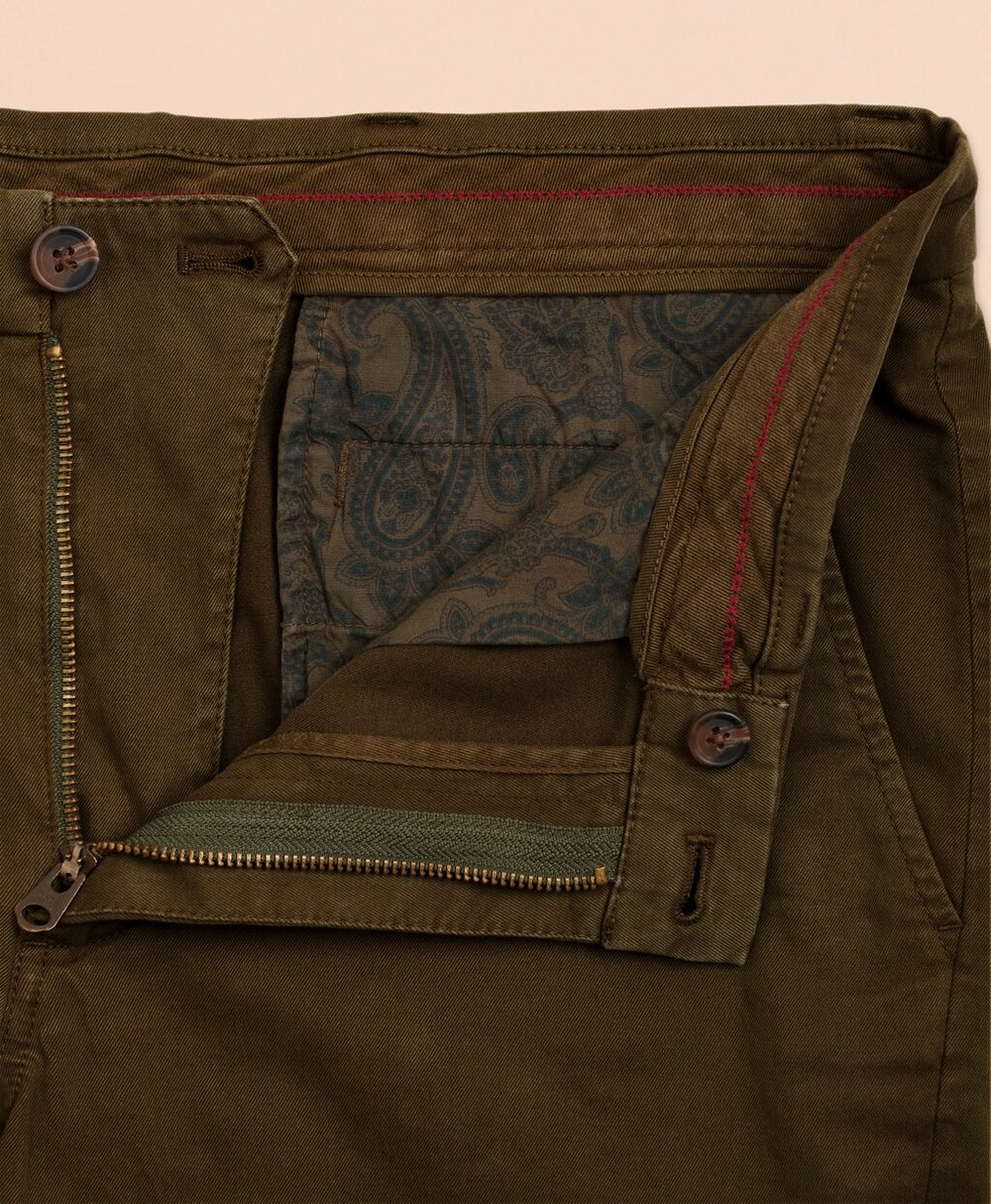 Brooks Brothers Men Garment-Dyed 9" Stretch Chino Shorts