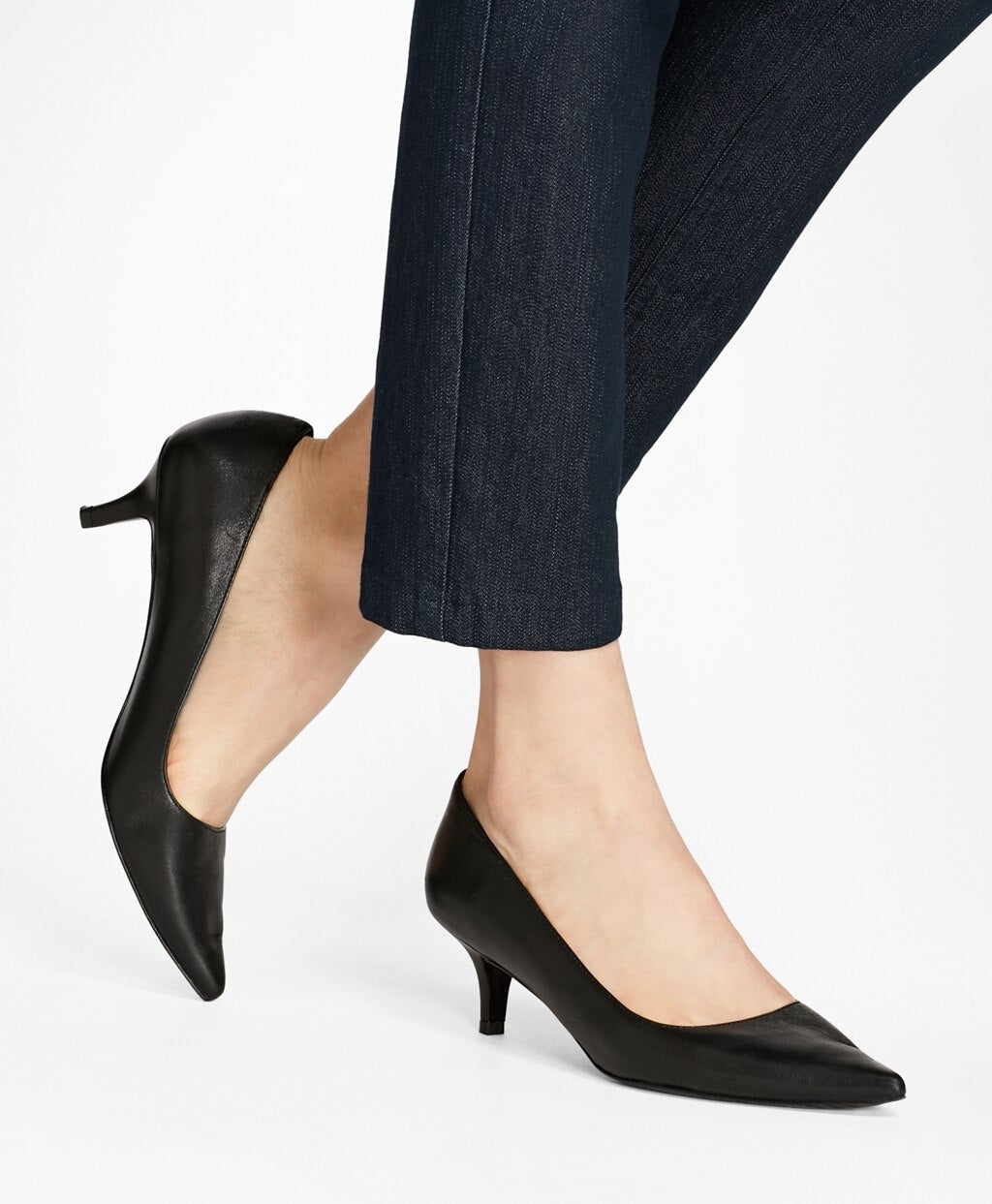 Brooks Brothers Women Leather Point-Toe Pumps