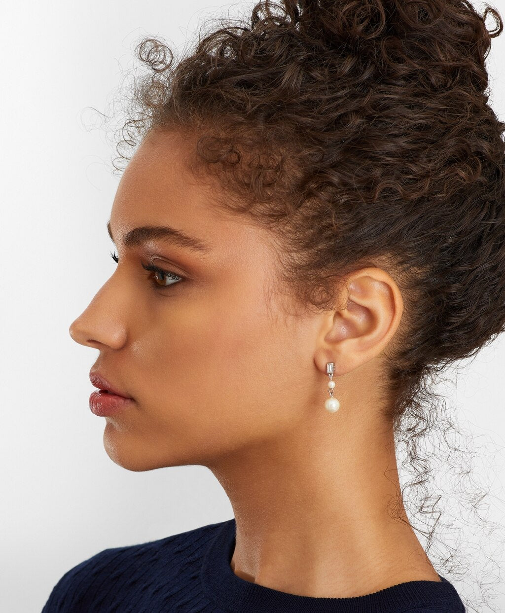 Brooks Brothers Women Glass Pearl Drop Earrings